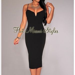 Hot Miami styles black v neck dress